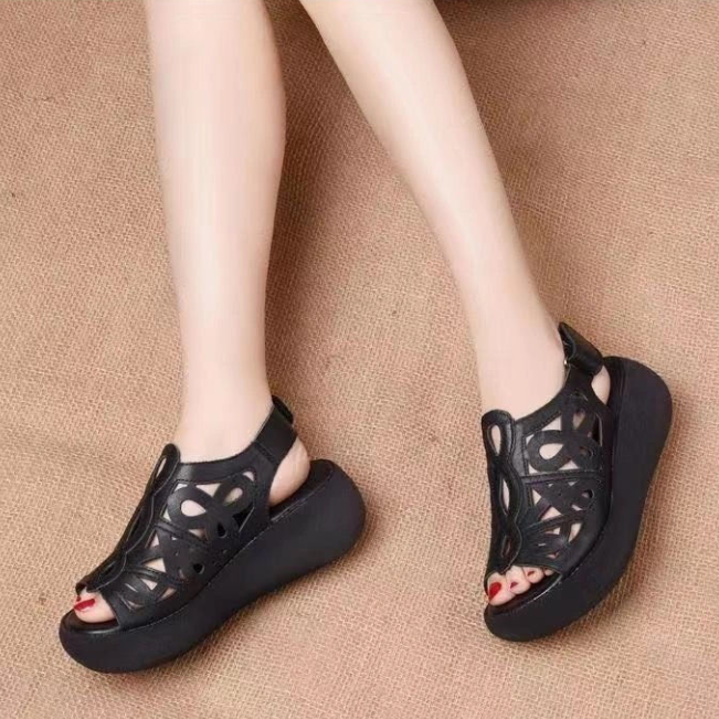 Sandalias de plataforma con recortes